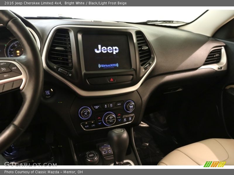 Bright White / Black/Light Frost Beige 2016 Jeep Cherokee Limited 4x4