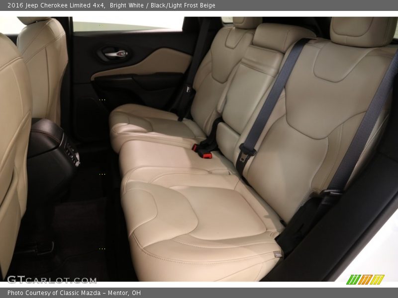 Bright White / Black/Light Frost Beige 2016 Jeep Cherokee Limited 4x4