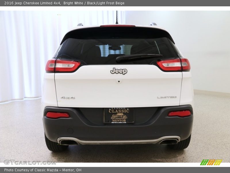 Bright White / Black/Light Frost Beige 2016 Jeep Cherokee Limited 4x4