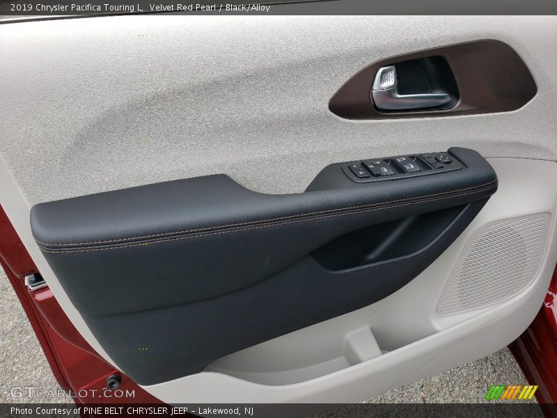 Velvet Red Pearl / Black/Alloy 2019 Chrysler Pacifica Touring L