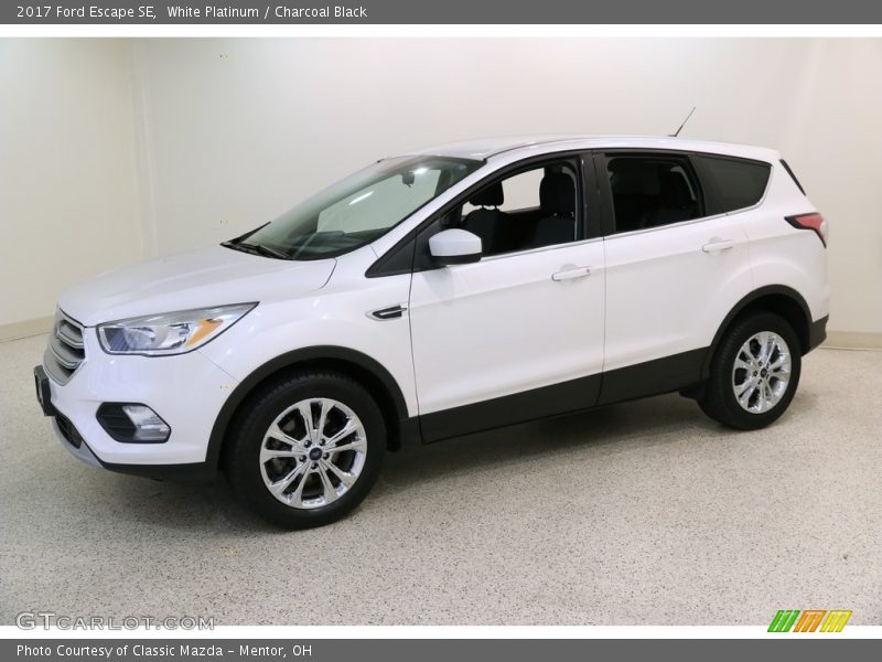 White Platinum / Charcoal Black 2017 Ford Escape SE