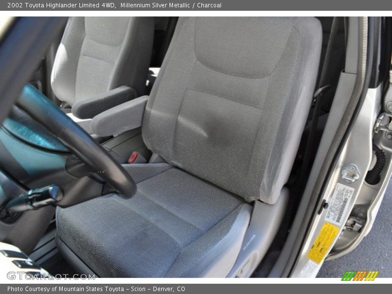 Millennium Silver Metallic / Charcoal 2002 Toyota Highlander Limited 4WD