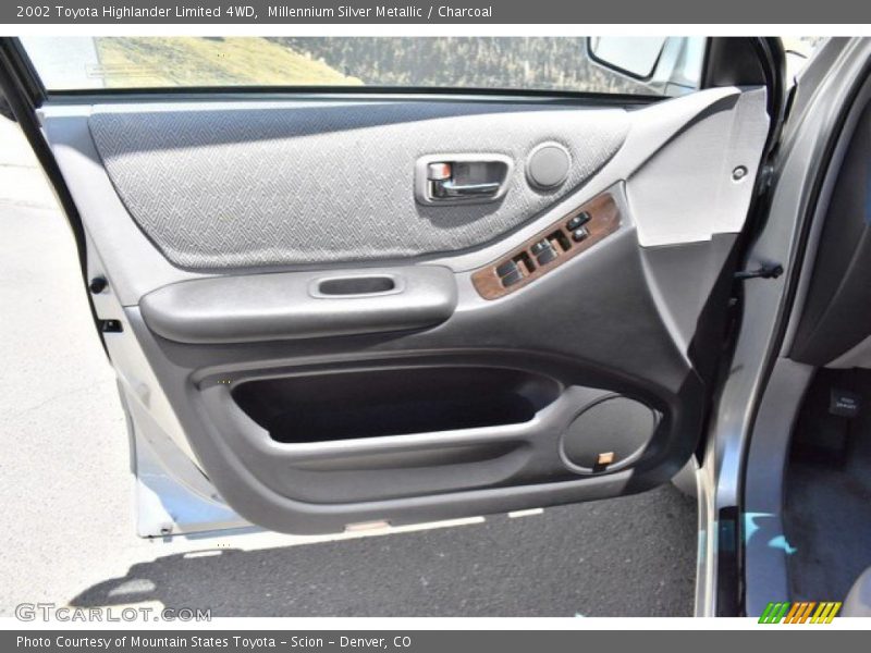 Millennium Silver Metallic / Charcoal 2002 Toyota Highlander Limited 4WD