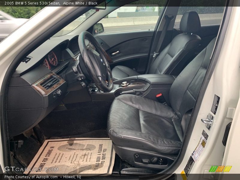 Alpine White / Black 2005 BMW 5 Series 530i Sedan