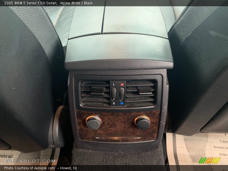 Alpine White / Black 2005 BMW 5 Series 530i Sedan