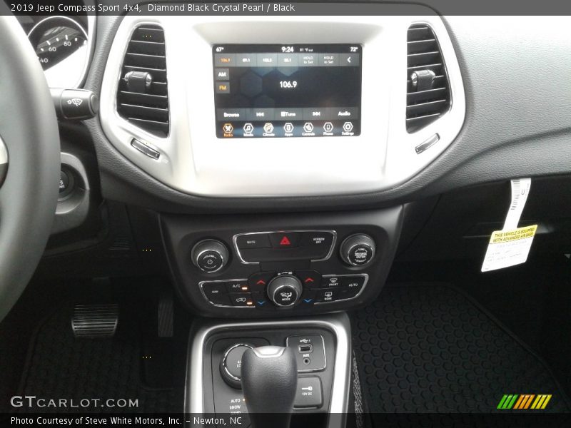 Diamond Black Crystal Pearl / Black 2019 Jeep Compass Sport 4x4