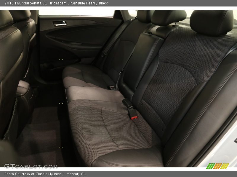Iridescent Silver Blue Pearl / Black 2013 Hyundai Sonata SE