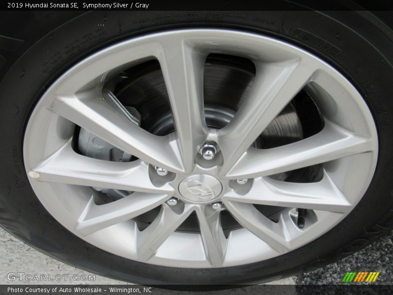 Symphony Silver / Gray 2019 Hyundai Sonata SE