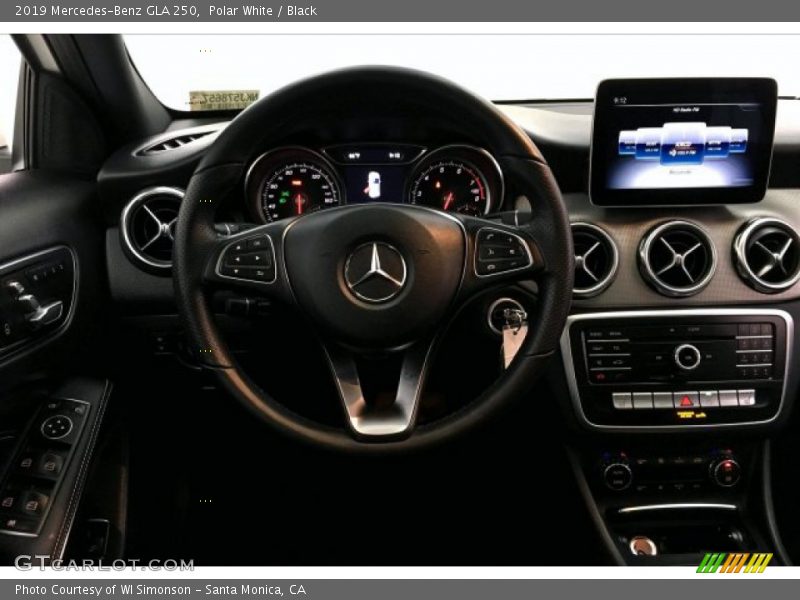 Polar White / Black 2019 Mercedes-Benz GLA 250