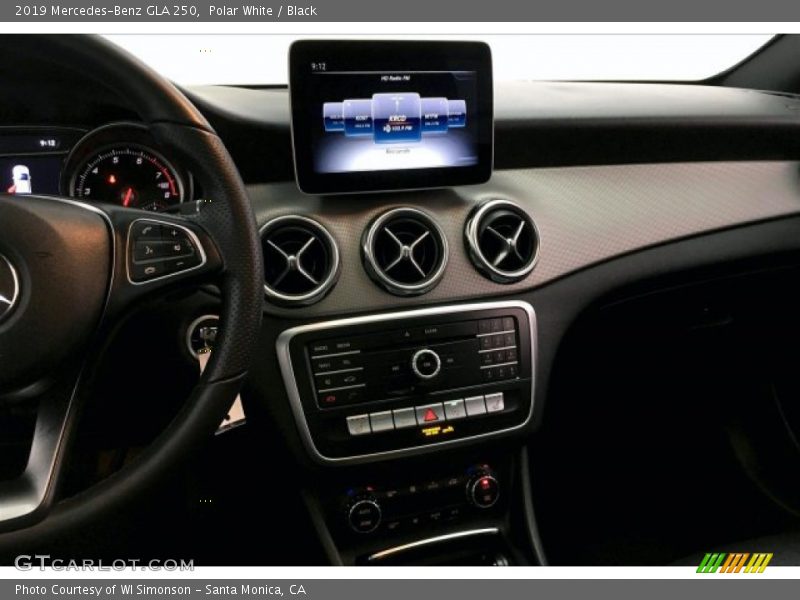 Polar White / Black 2019 Mercedes-Benz GLA 250