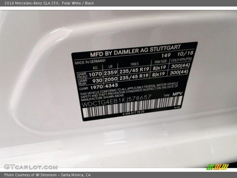 Polar White / Black 2019 Mercedes-Benz GLA 250