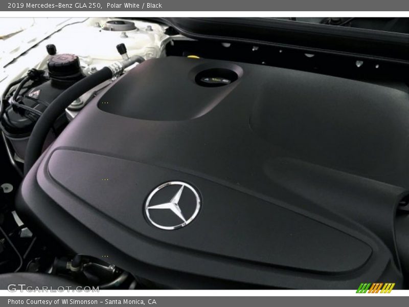 Polar White / Black 2019 Mercedes-Benz GLA 250