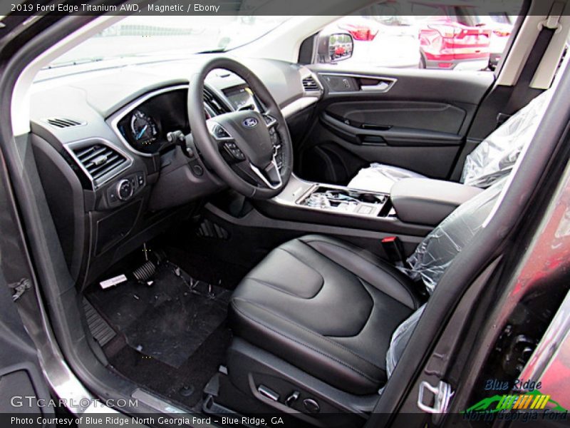 Magnetic / Ebony 2019 Ford Edge Titanium AWD