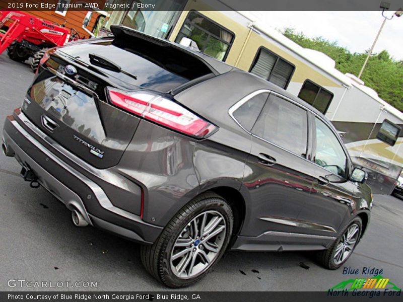 Magnetic / Ebony 2019 Ford Edge Titanium AWD