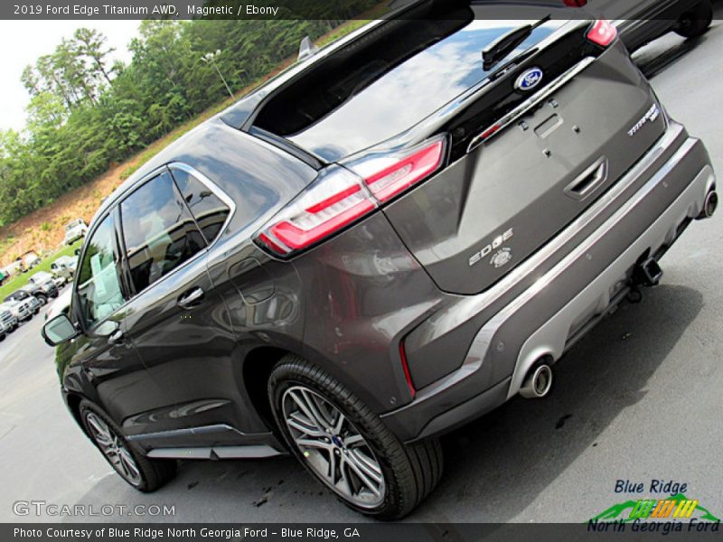 Magnetic / Ebony 2019 Ford Edge Titanium AWD