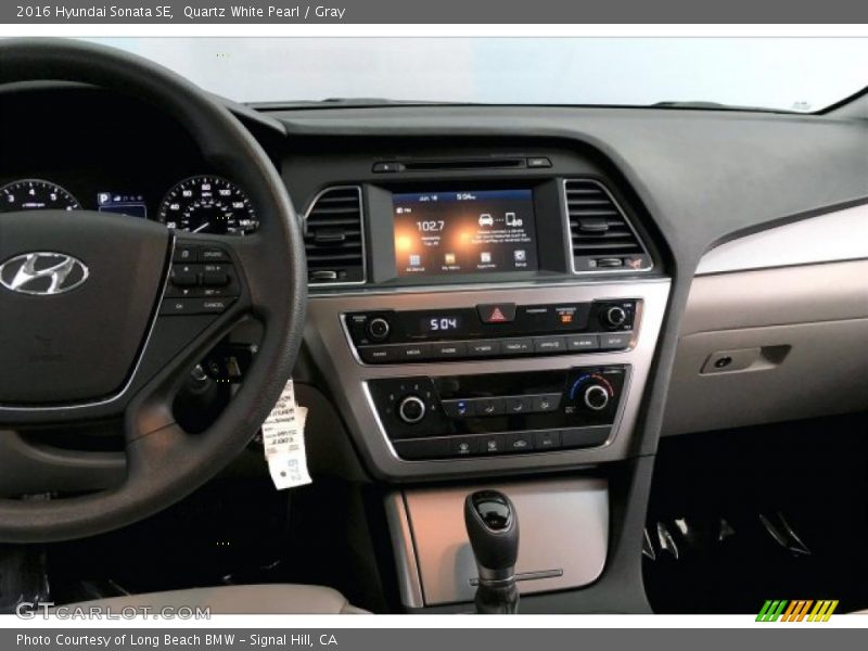 Quartz White Pearl / Gray 2016 Hyundai Sonata SE
