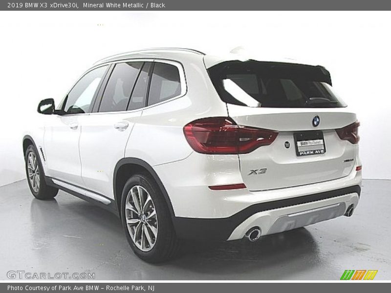 Mineral White Metallic / Black 2019 BMW X3 xDrive30i