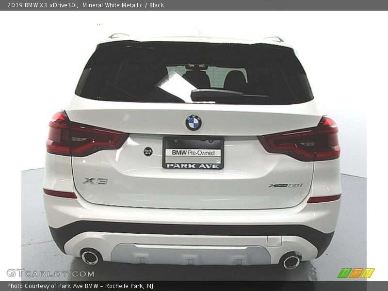 Mineral White Metallic / Black 2019 BMW X3 xDrive30i