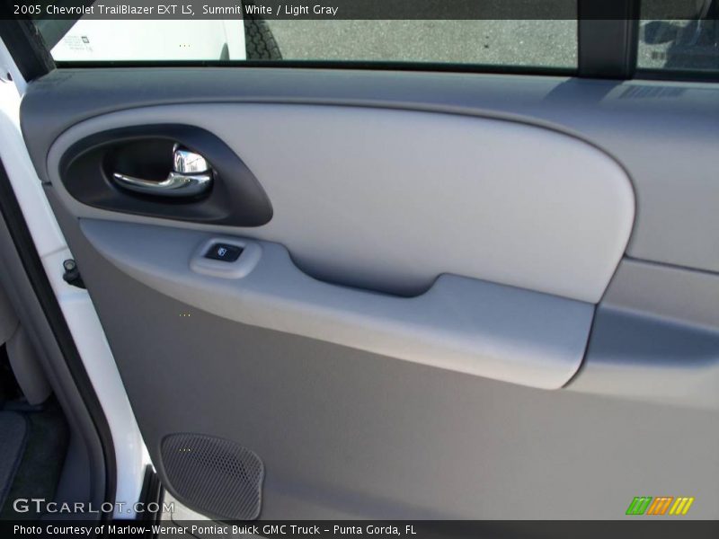 Summit White / Light Gray 2005 Chevrolet TrailBlazer EXT LS