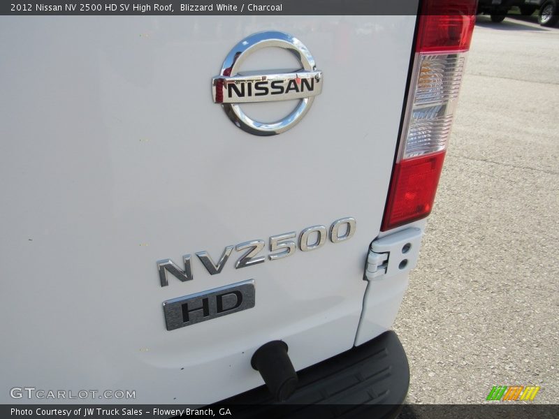 Blizzard White / Charcoal 2012 Nissan NV 2500 HD SV High Roof