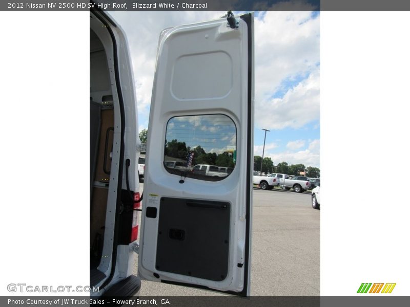Blizzard White / Charcoal 2012 Nissan NV 2500 HD SV High Roof