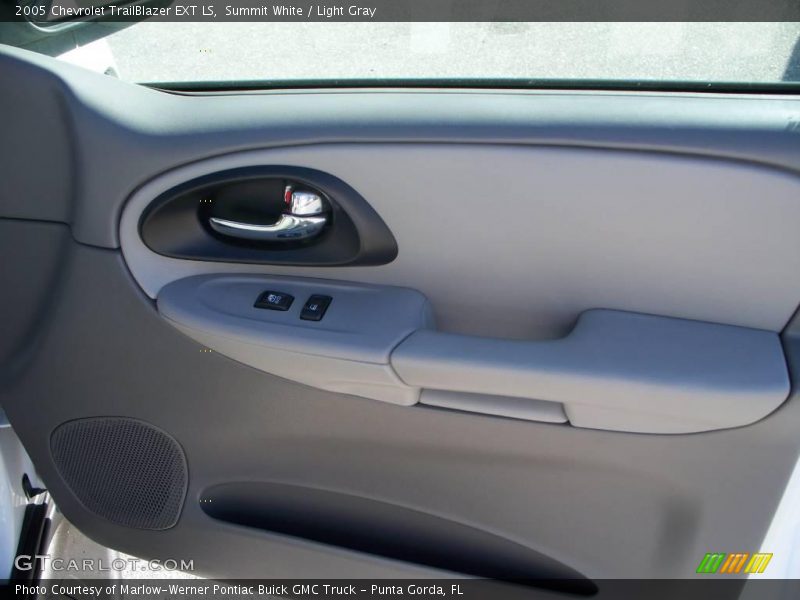Summit White / Light Gray 2005 Chevrolet TrailBlazer EXT LS