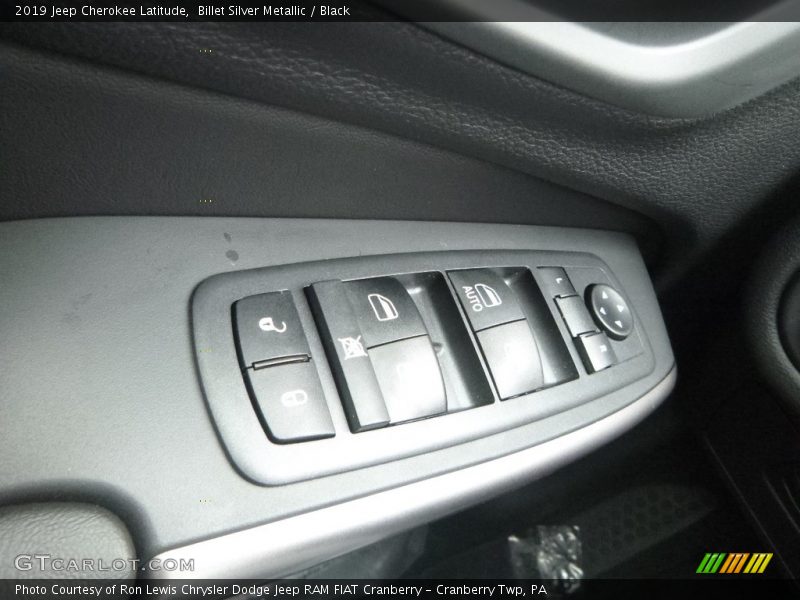 Billet Silver Metallic / Black 2019 Jeep Cherokee Latitude