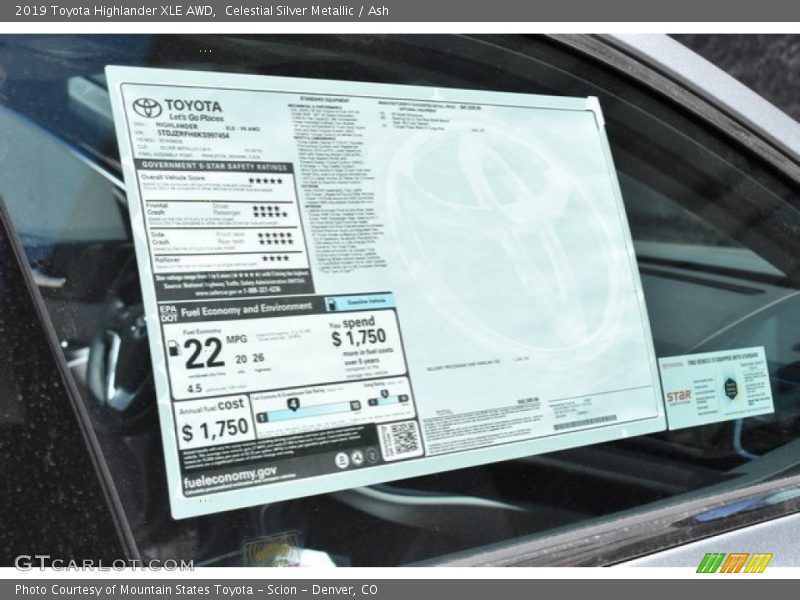Celestial Silver Metallic / Ash 2019 Toyota Highlander XLE AWD