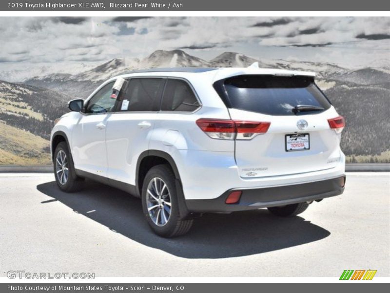Blizzard Pearl White / Ash 2019 Toyota Highlander XLE AWD