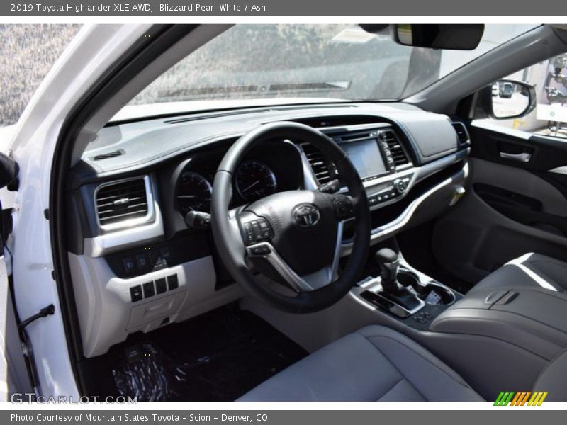 Blizzard Pearl White / Ash 2019 Toyota Highlander XLE AWD