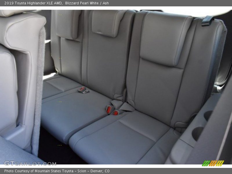 Blizzard Pearl White / Ash 2019 Toyota Highlander XLE AWD
