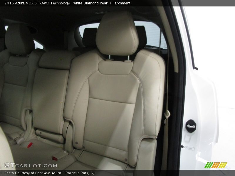 White Diamond Pearl / Parchment 2016 Acura MDX SH-AWD Technology