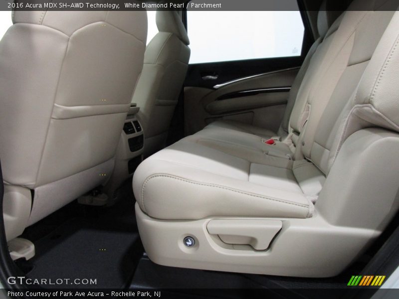 White Diamond Pearl / Parchment 2016 Acura MDX SH-AWD Technology