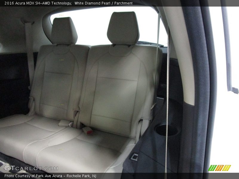White Diamond Pearl / Parchment 2016 Acura MDX SH-AWD Technology