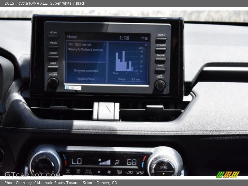 Super White / Black 2019 Toyota RAV4 XLE