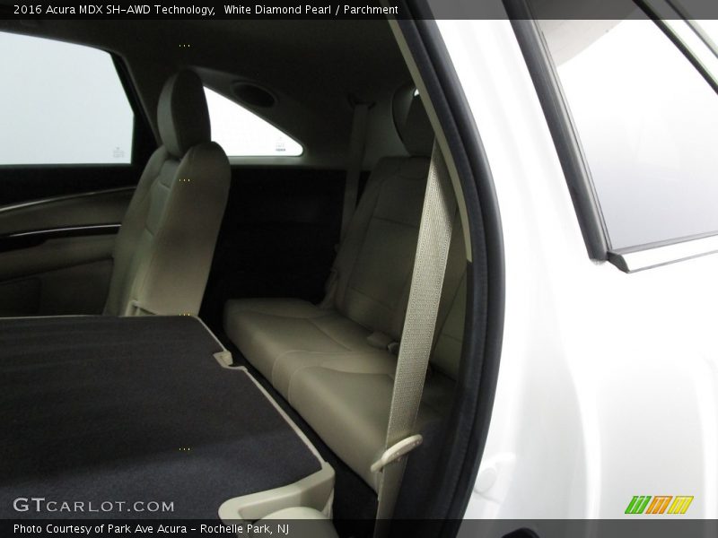 White Diamond Pearl / Parchment 2016 Acura MDX SH-AWD Technology