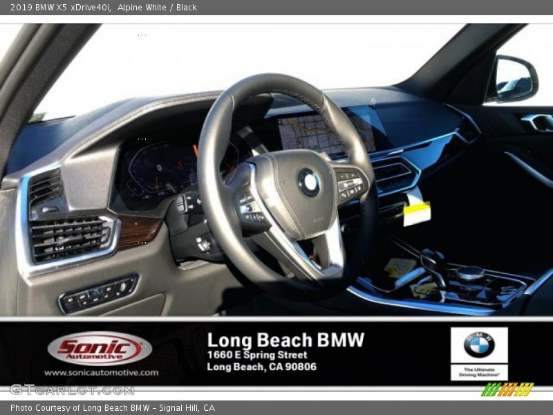Alpine White / Black 2019 BMW X5 xDrive40i