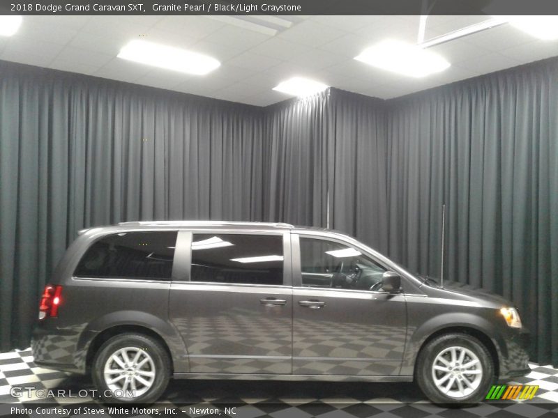 Granite Pearl / Black/Light Graystone 2018 Dodge Grand Caravan SXT