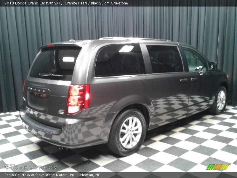 Granite Pearl / Black/Light Graystone 2018 Dodge Grand Caravan SXT