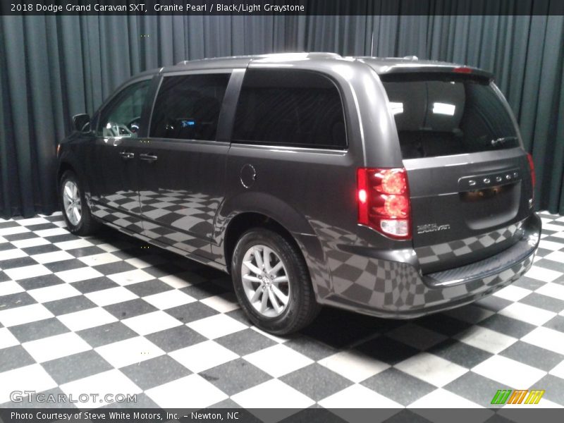Granite Pearl / Black/Light Graystone 2018 Dodge Grand Caravan SXT