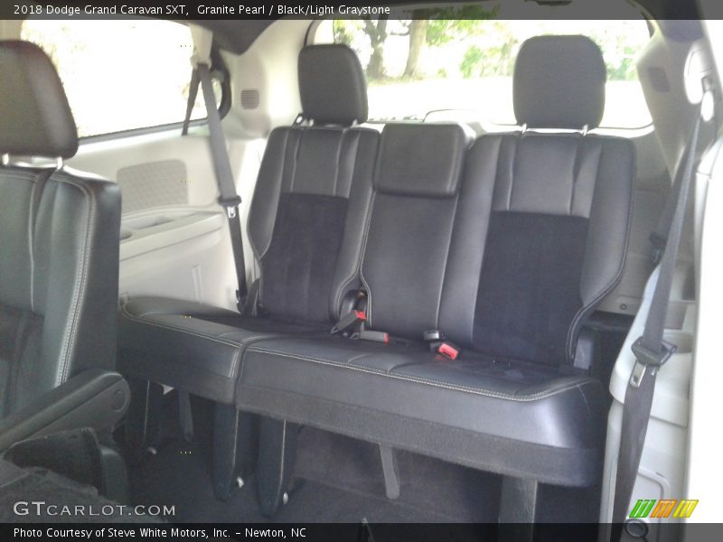 Granite Pearl / Black/Light Graystone 2018 Dodge Grand Caravan SXT