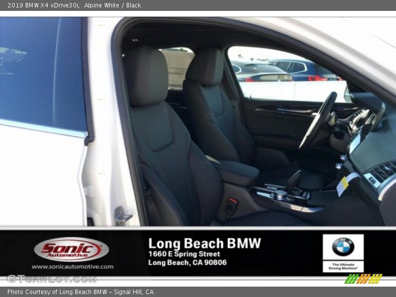 Alpine White / Black 2019 BMW X4 xDrive30i