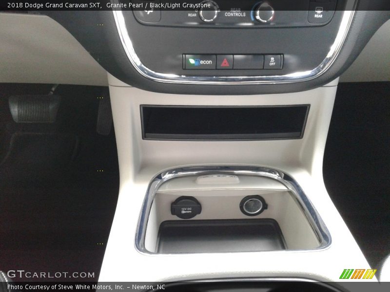 Granite Pearl / Black/Light Graystone 2018 Dodge Grand Caravan SXT