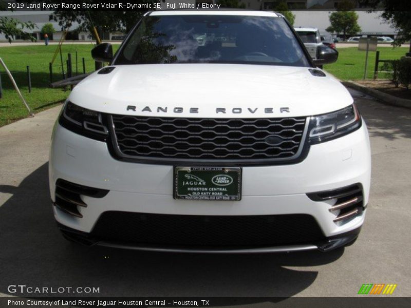 Fuji White / Ebony 2019 Land Rover Range Rover Velar R-Dynamic SE