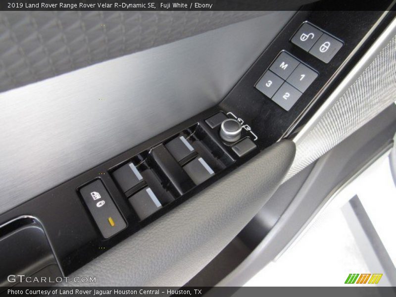 Fuji White / Ebony 2019 Land Rover Range Rover Velar R-Dynamic SE