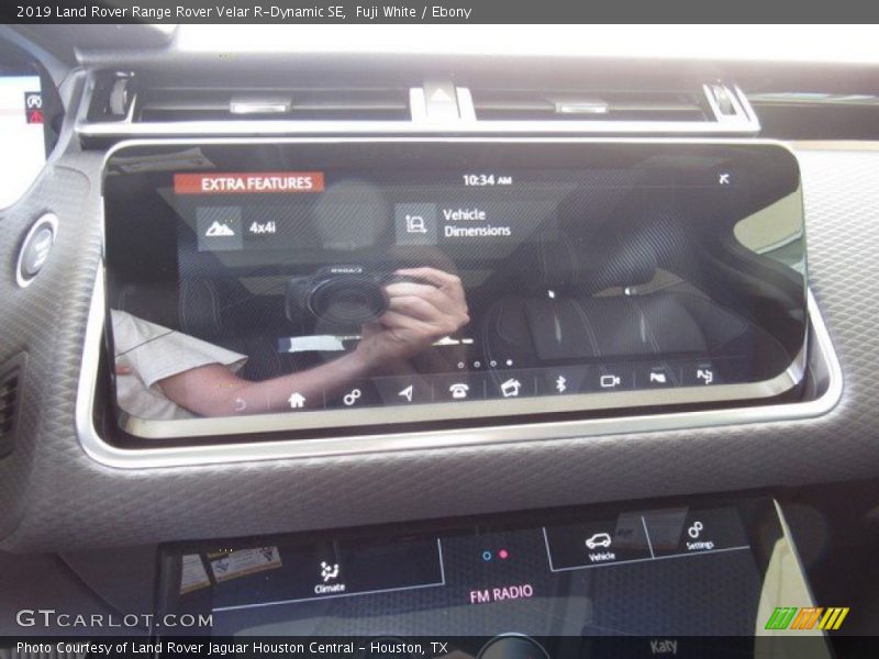 Fuji White / Ebony 2019 Land Rover Range Rover Velar R-Dynamic SE