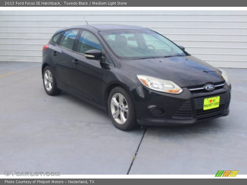 Tuxedo Black / Medium Light Stone 2013 Ford Focus SE Hatchback