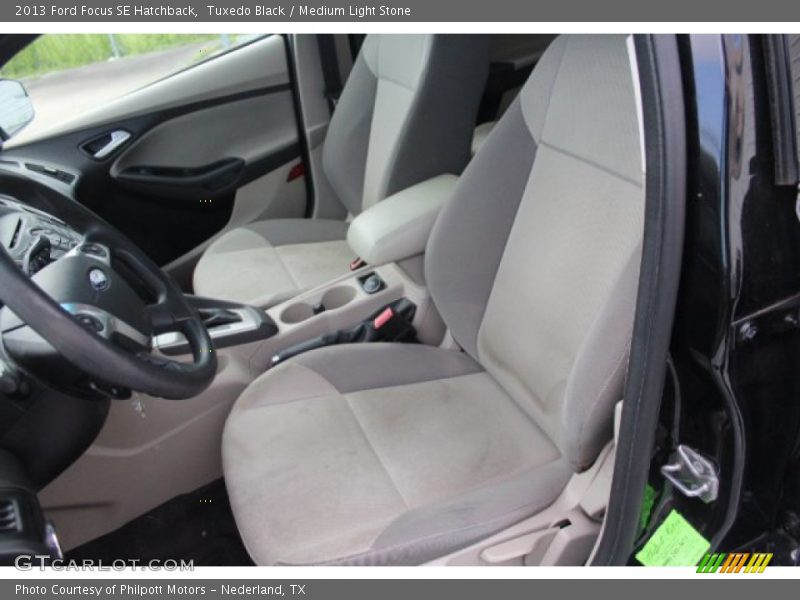 Tuxedo Black / Medium Light Stone 2013 Ford Focus SE Hatchback