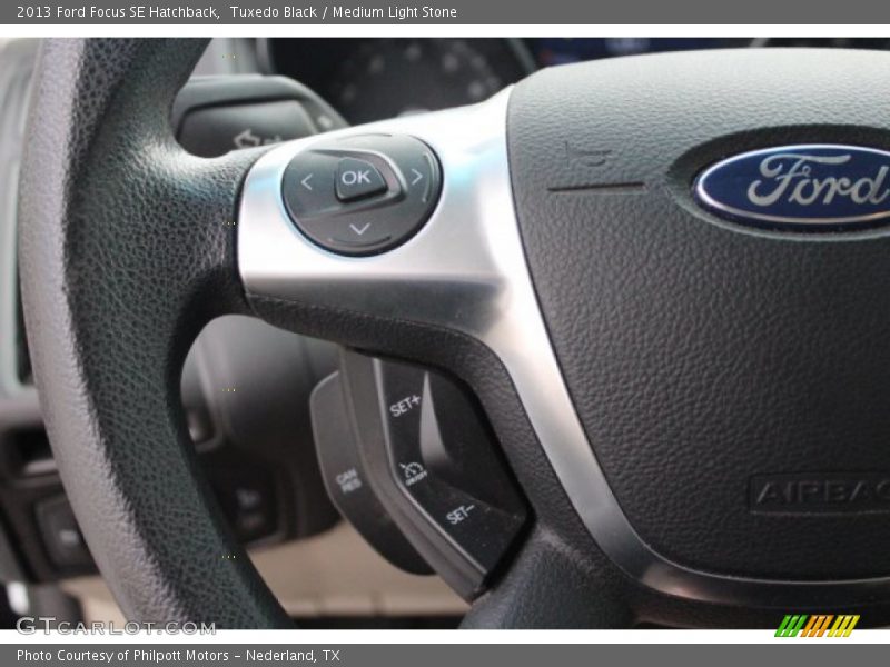 Tuxedo Black / Medium Light Stone 2013 Ford Focus SE Hatchback