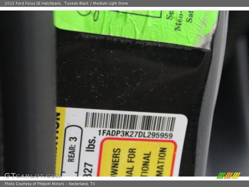 Tuxedo Black / Medium Light Stone 2013 Ford Focus SE Hatchback